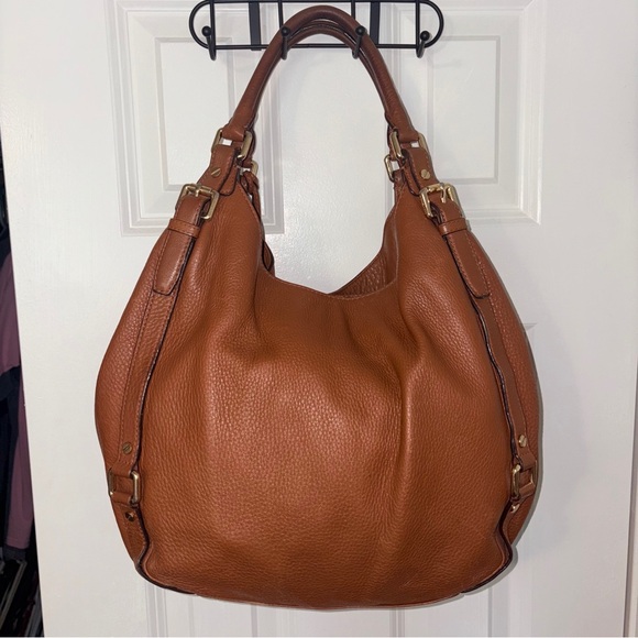 Michael Kors Bedford large Tan / Brown Shoulder Bag W/ Gold Details - Picture 2 of 8